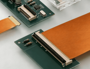 Showing the state where the locking lever engages after inserting the FPC into the ZIF/LIF connector, facilitating maintenance and replacement.